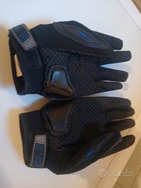 guanti da moto 