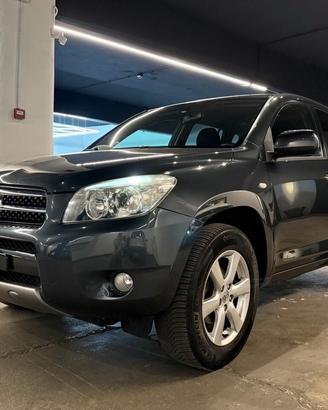 Toyota RAV 4 Crossover 2.0 Sol 4x4