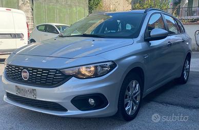 Fiat Tipo 1.6 Mjt S&amp;amp;S SW Lounge