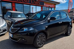 Lancia Ypsilon 1.0 Hybrid Gold 70cv