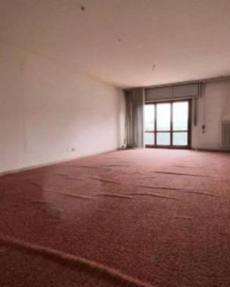 Immobile in asta di 198 m² a Prato