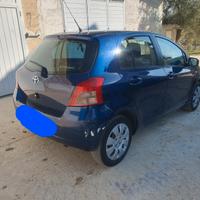 TOYOTA Yaris 1.4 d4d anno 2007 cambio automatico