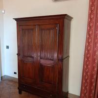 Armadio stile vintage / antico