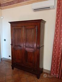 Armadio stile vintage / antico