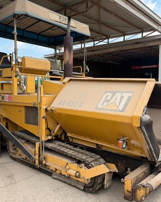 Vibrofinitrice cingolata Bitelli (CAT) BB 651 C