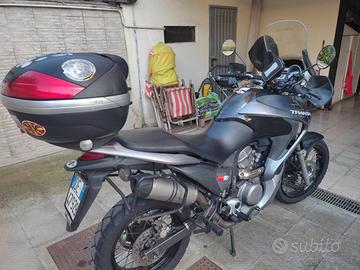 Moto honda transalp 700
