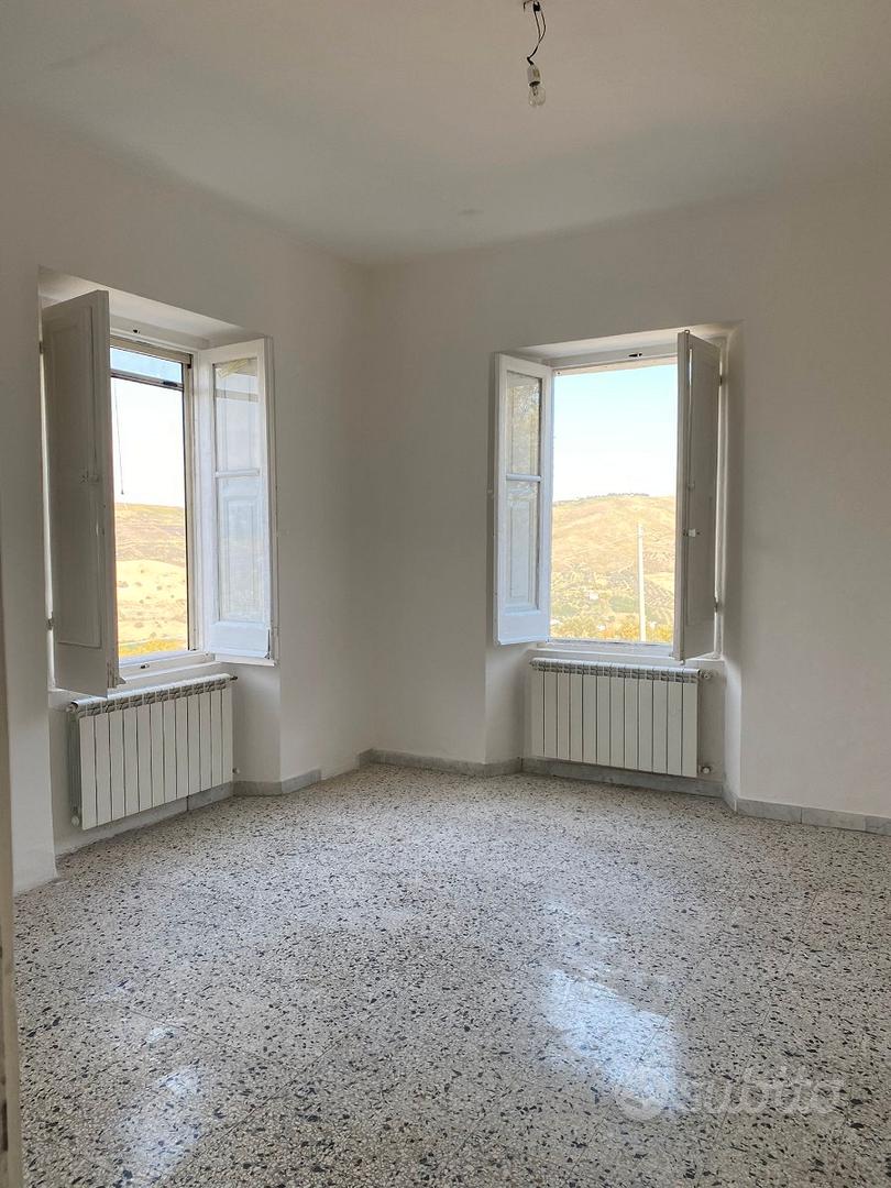 Masseria con annessi terreni in Scafa (PE) - Altro