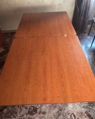 Tavolo in legno allungabile
