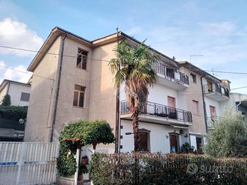 4 LOCALI A CASTROLIBERO