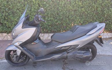 "Suzuki Burgman 400"