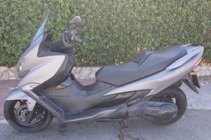 "Suzuki Burgman 400"