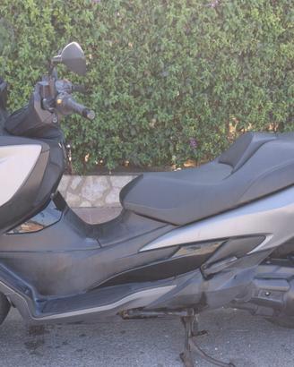 "Suzuki Burgman 400"