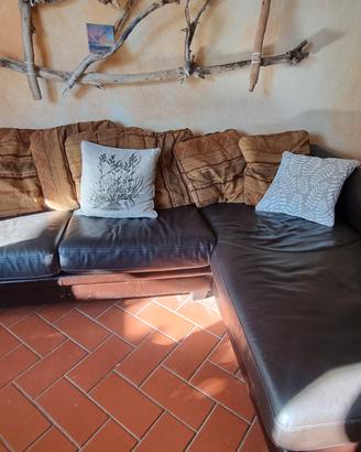 Divano in vera pelle stile Industrial 