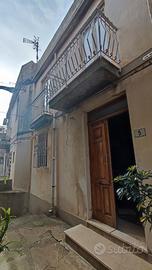 Casa indipendente e casetta cantina rustica vicino