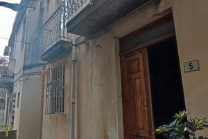 Casa indipendente e casetta cantina rustica vicino