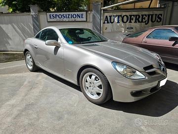 Mercedes-benz SLK 200 Kompressor MANUALE/BOOK SERV