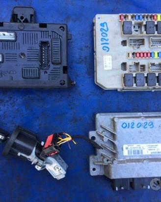 Body computer Renault Clio R 2009 1200cc B. D4FD7