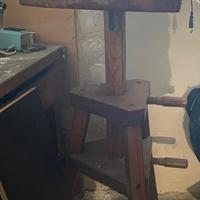 Tre piedi- porta proiettore