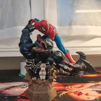 Spiderman Vs Venom diorama Sideshow statua