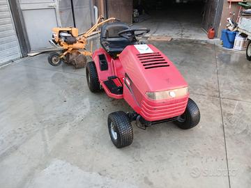 Trattorino tagliaerba