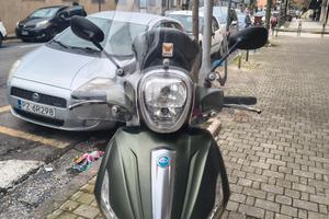 Piaggio Beverly 350