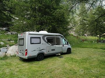Camper semintegrale compatto