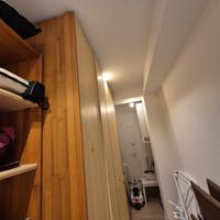 armadio a due ante più libreria in legno 