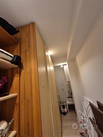 armadio a due ante più libreria in legno 