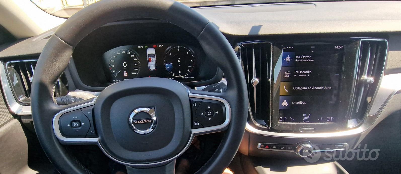 Volvo V60 2021 photo 2