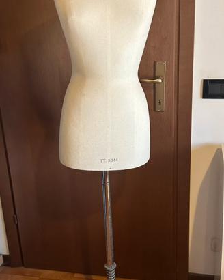 Manichino Sartoriale Donna di Marca