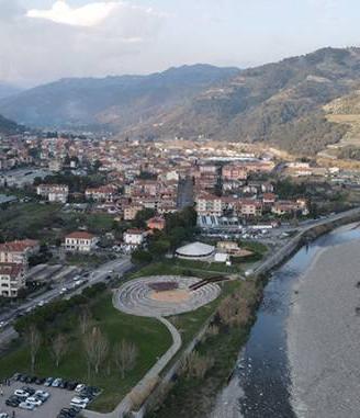 Immobile di 180 m² a Camporosso