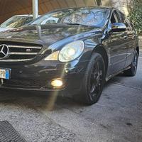 Mercedes R320