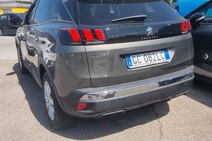 Peugeot 3008 1.2 turbo benzina  come nuova 