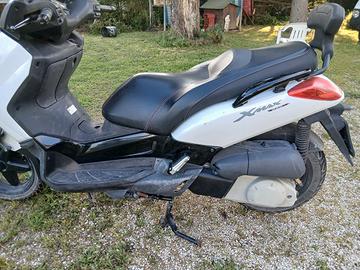 yamaha xmax 250