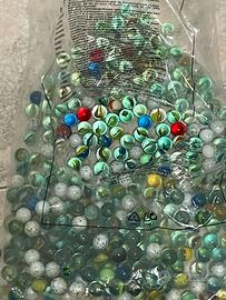 Biglie di vetro colorate