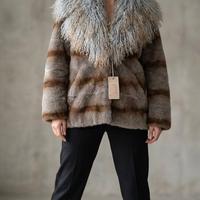 Pelliccia weasel e mongolia nuova