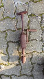 trapano manuale vintage 