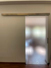 Porta in vetro scorrevole