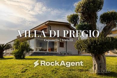 Villa di 600 m² con 5 locali e box auto a Stalettì