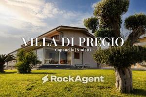 Villa di 600 m² con 5 locali e box auto a Stalettì