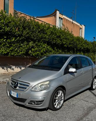 Mercedes-Benz B 180 CDI automatico