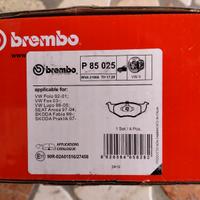 Pastiglie freni Brembo P85 025