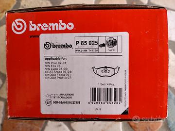 Pastiglie freni Brembo P85 025