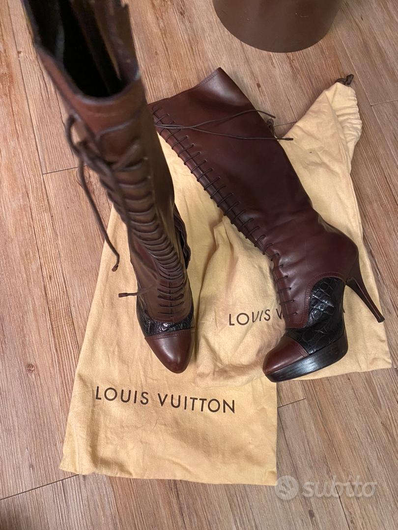 Stivali con tacco plateau e stringhe Louis Vuitton - Abbigliamento e  Accessori In vendita a Milano