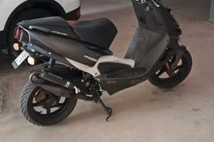 scoter sr Aprilia 50 come nuovo