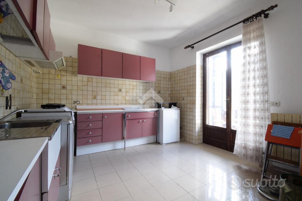 3 LOCALI A CHÂTILLON - Altro