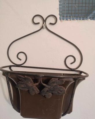 vaso da parete in metallo 