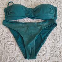 Bikini Sisi