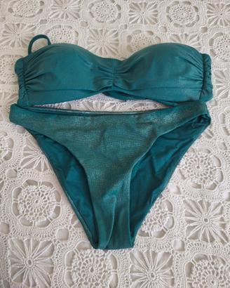 Bikini Sisi