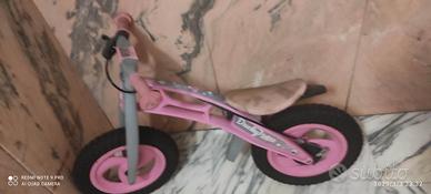 bici rosa 16/20 euro rosa